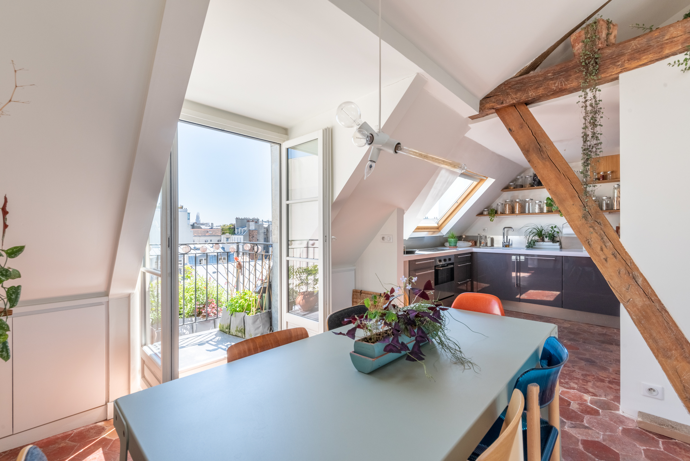 vente-appartement-duplex-sejour-cuisine-balcon-75010-paris-10-wim-pariscabane.jpg